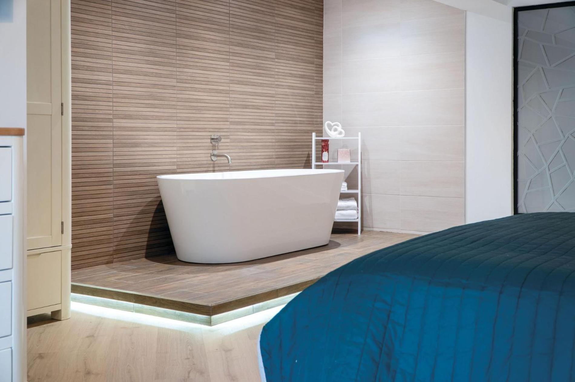 Suite 5 - Sleeping Giant Hotel - Pen Y Cae Inn เบรคอน ภายนอก รูปภาพ